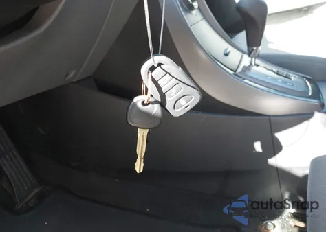 2013 Hyundai Elantra Gls z USA, uszkodzony, nr VIN KMHDH4AE0DU675062